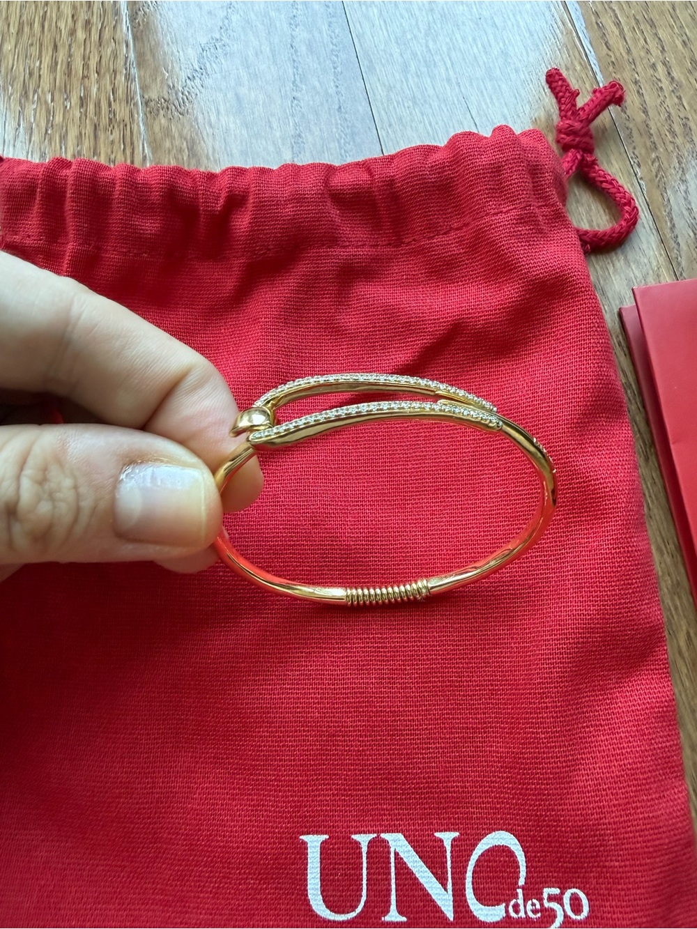Uno de 50 Gold Bracelet - Picture 3 of 4